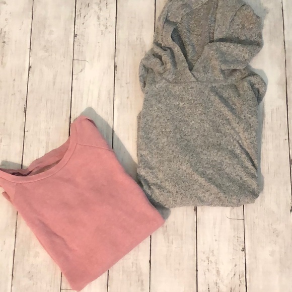 Zella Girl pullovers ⭐️Bundle of 2⭐️ - Picture 1 of 8